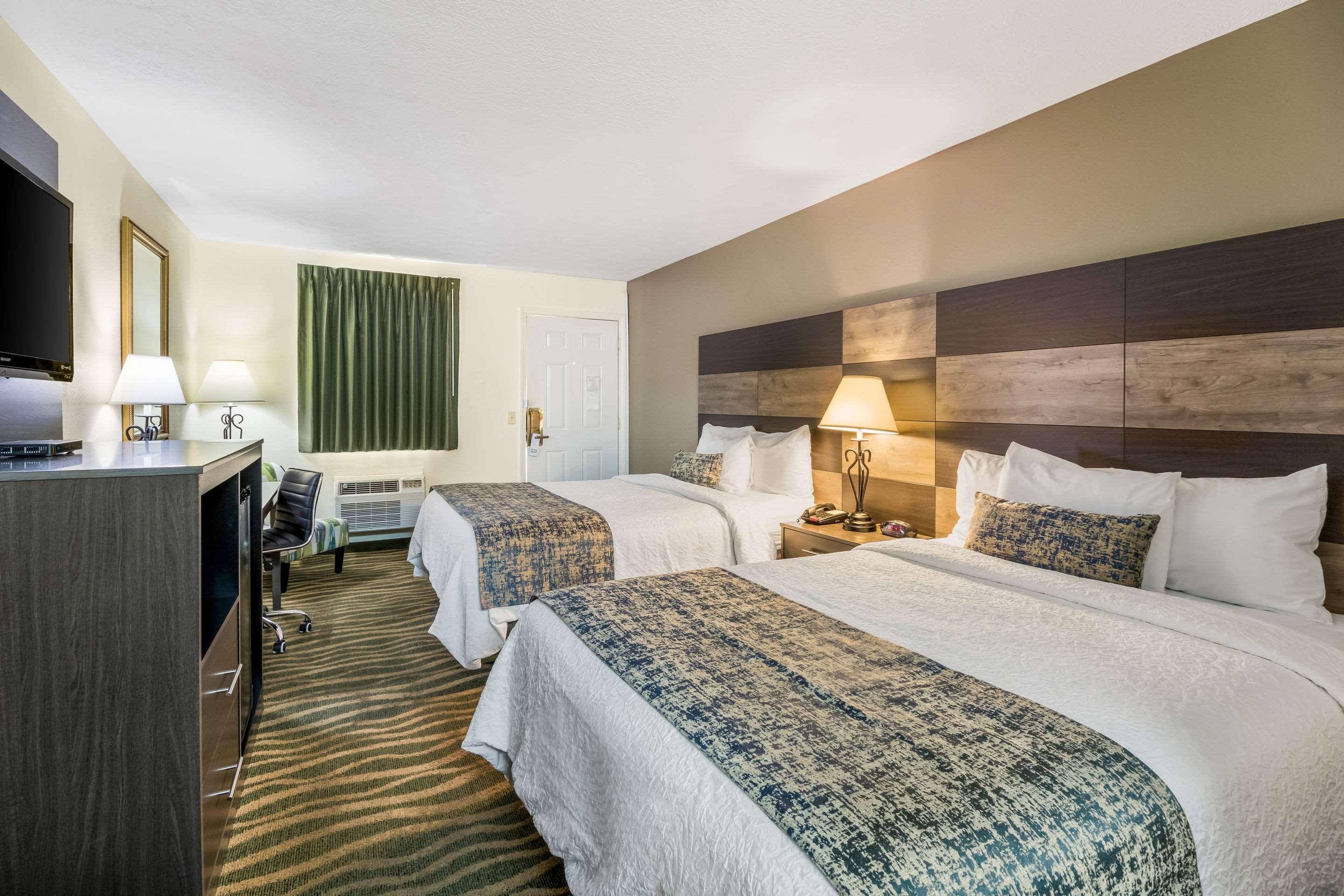 Rodeway Inn Cadiz Extérieur photo